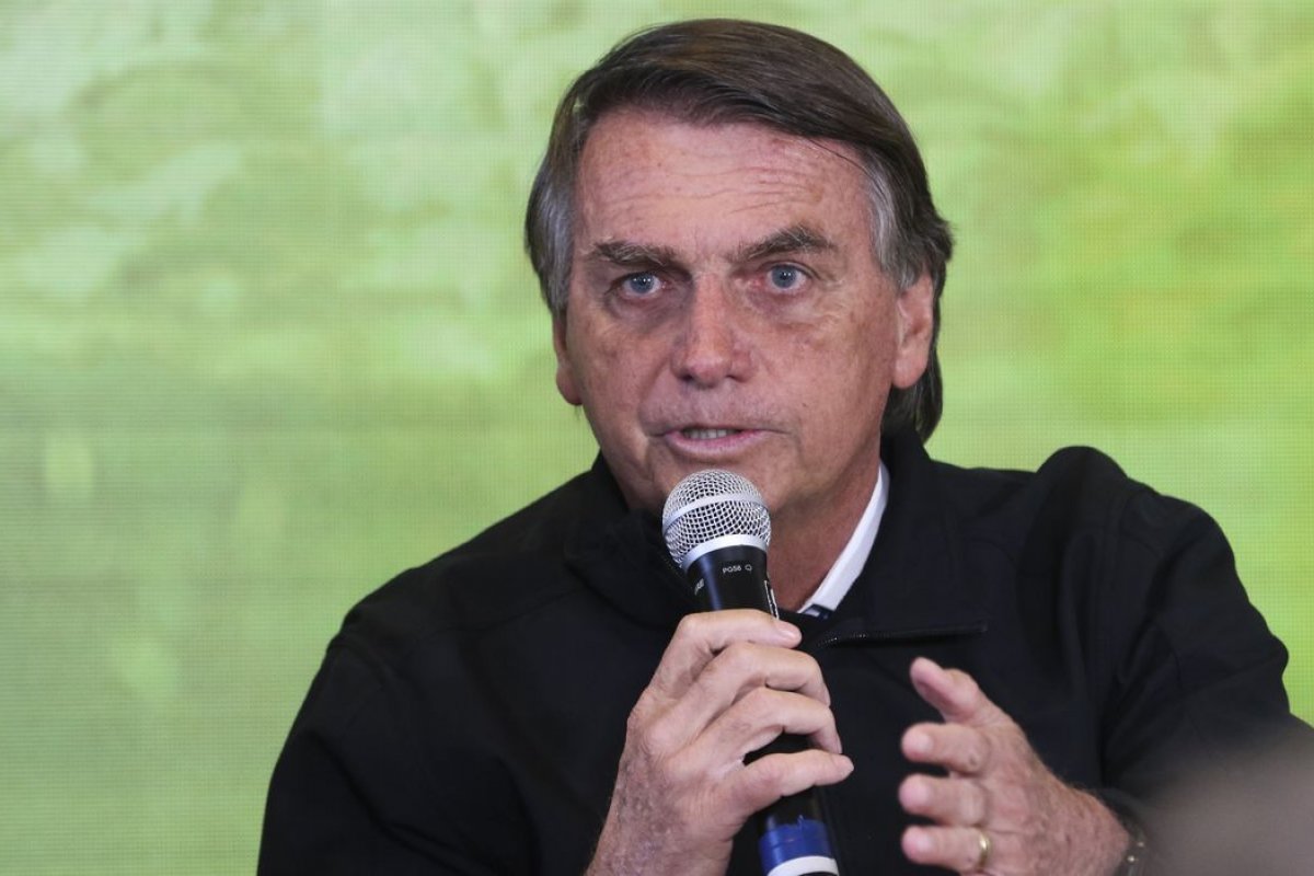 'Não estamos medindo esforços para estender a mão', diz Bolsonaro sobre ajuda a vítimas de chuvas em Pernambuco