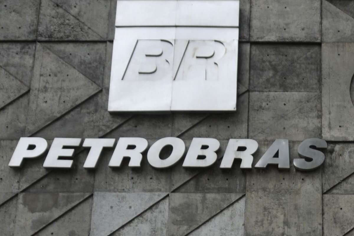 Repasse de dividendos da Petrobras ao Governo Federal eleva quase 1.000% em um ano