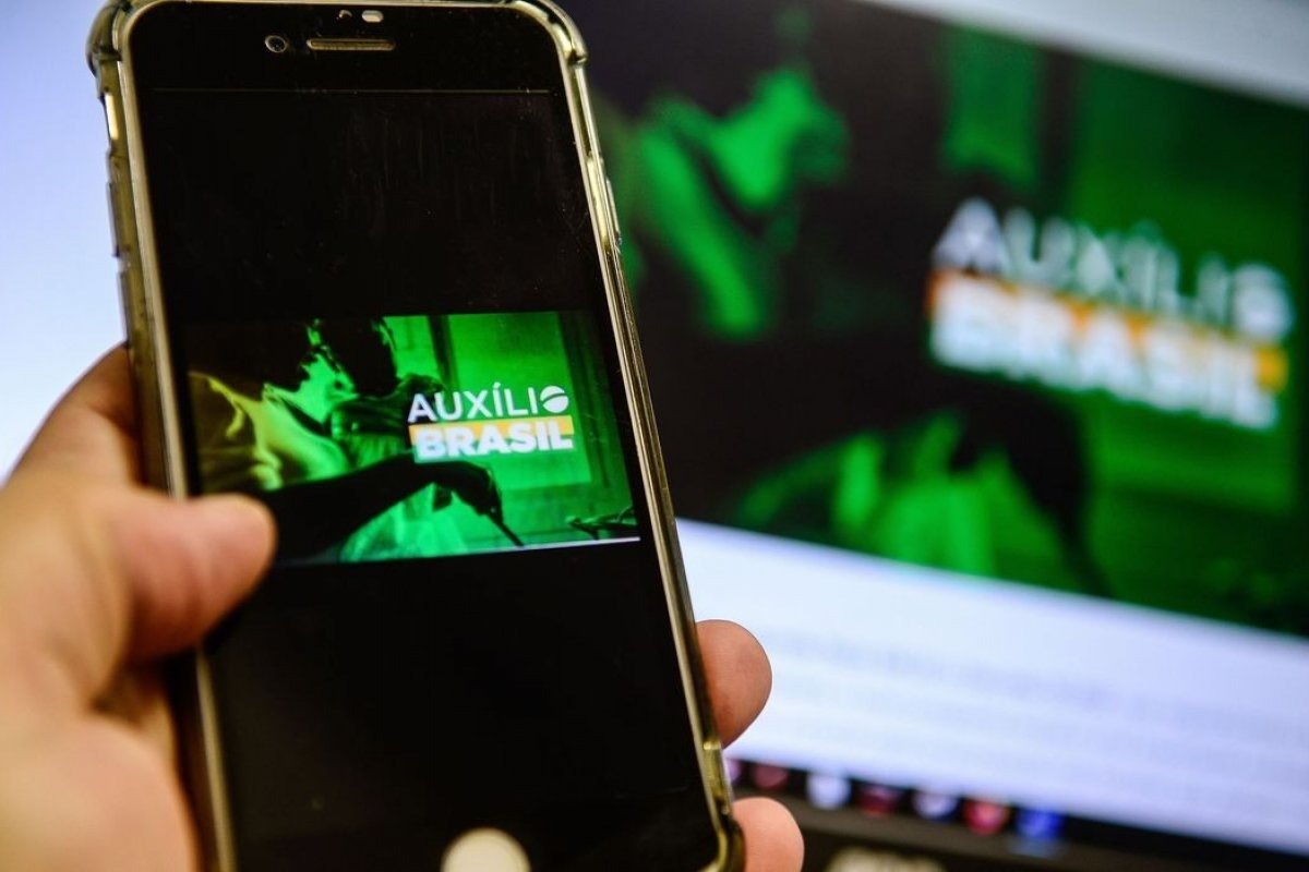 Gasto com o Auxílio Brasil foi de R$ 36,5 bilhões nas cinco primeiras parcelas deste ano 