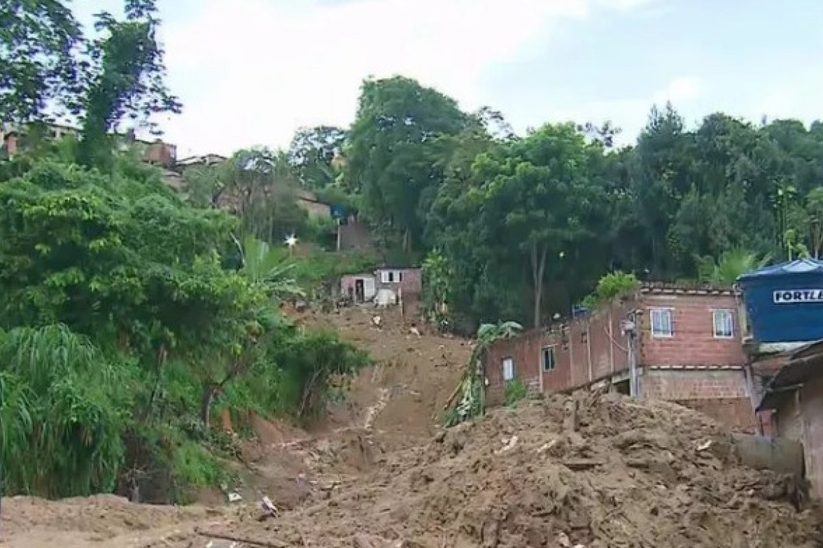 Número de mortes em decorrência das chuvas em Pernambuco sobe para 122
