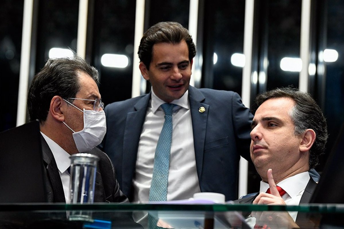 Senado aprova redução na conta de energia com devolução de créditos