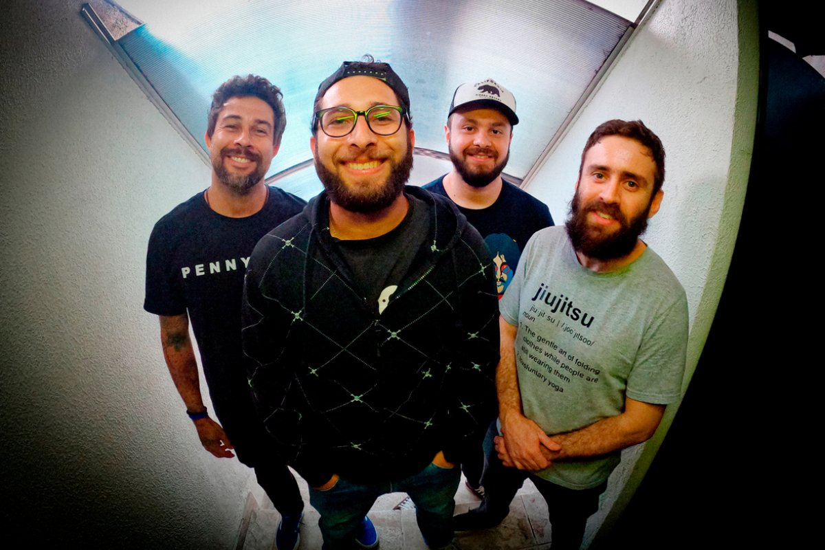 Lunar Society Club traz humor e sci-fi no clipe-filme de Big Rocks Smashing Cars