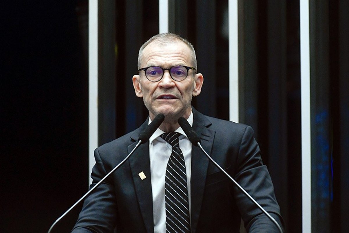 PEC que acrescenta inclusão digital entre direitos e garantias fundamentais é aprovada no Senado