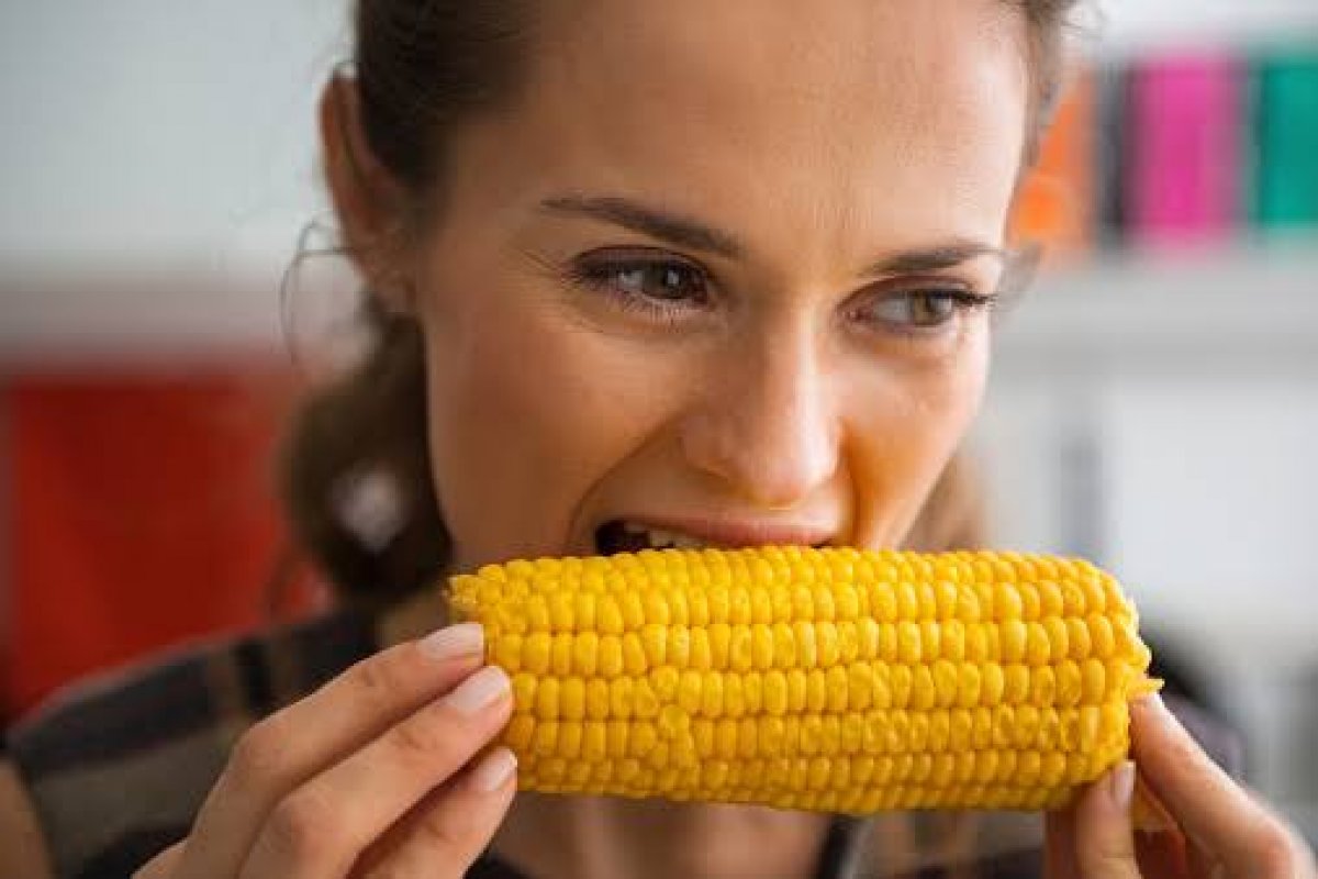Alerta: Comidas típicas das festas juninas e o cuidado com os dentes  