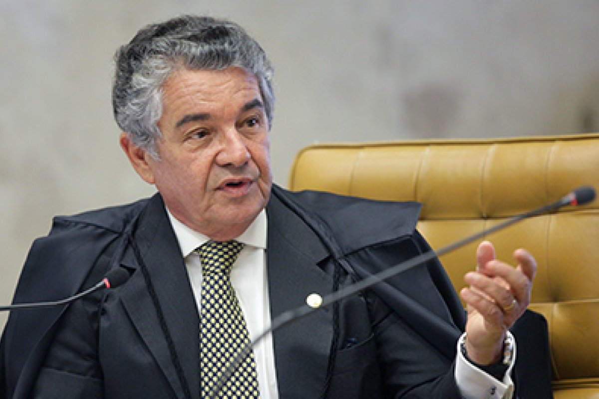 'Ventos estão levando embora ares democráticos', diz Marco Aurélio sobre declaração de Eduardo Bolsonaro 
