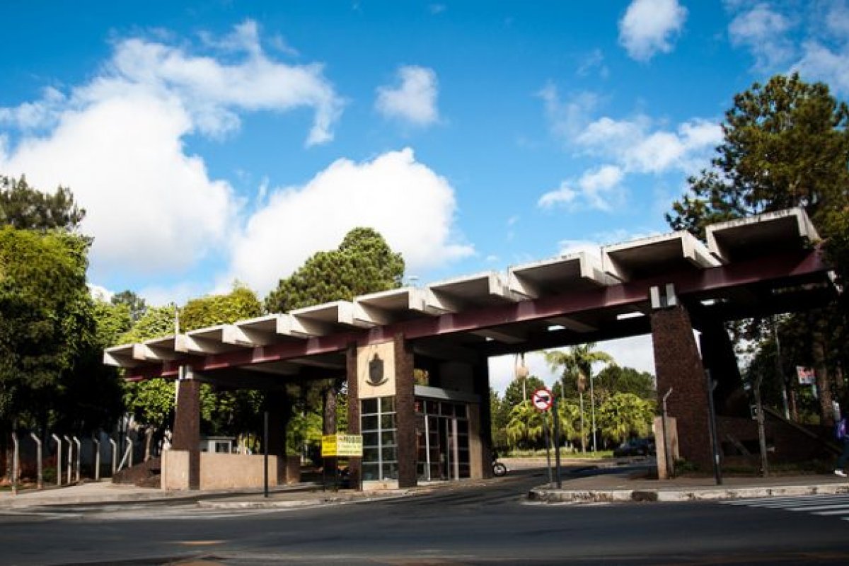 Em novo corte, MEC recolhe R$ 220 milhões das universidades federais