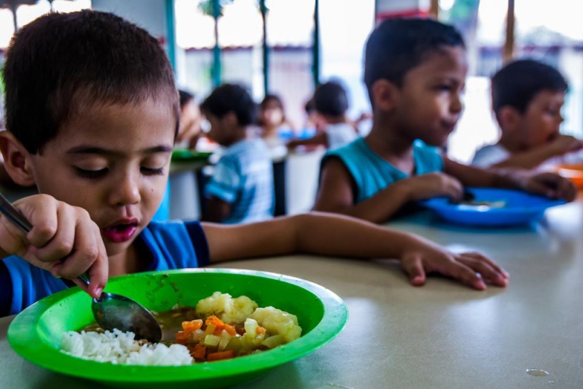 IBGE: alimentação infantil encareceu 57,12% nos primeiros cinco meses desse ano
