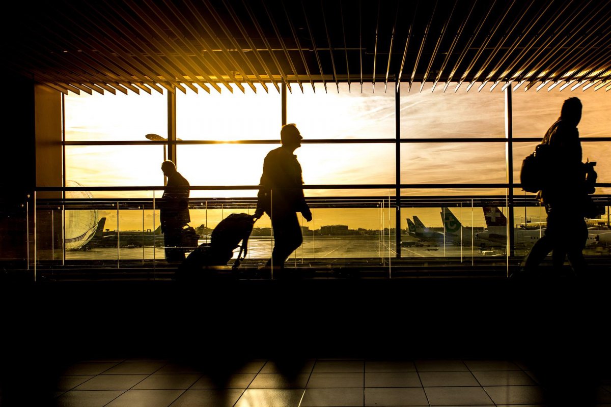 EUA deixará de exigir teste negativo de Covid-19 para turistas