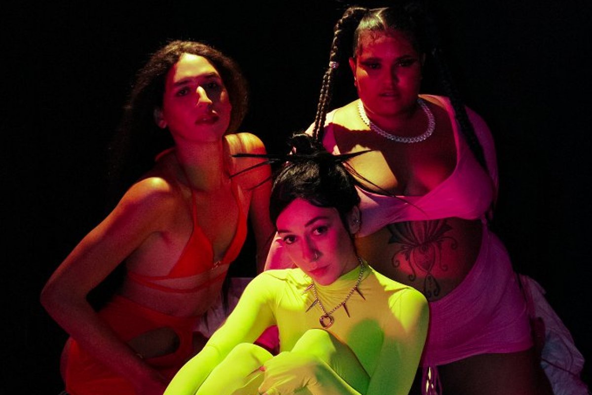 Clara Tannure lança single "Camaleoa" em parceria com Paige e Lua Sanja  