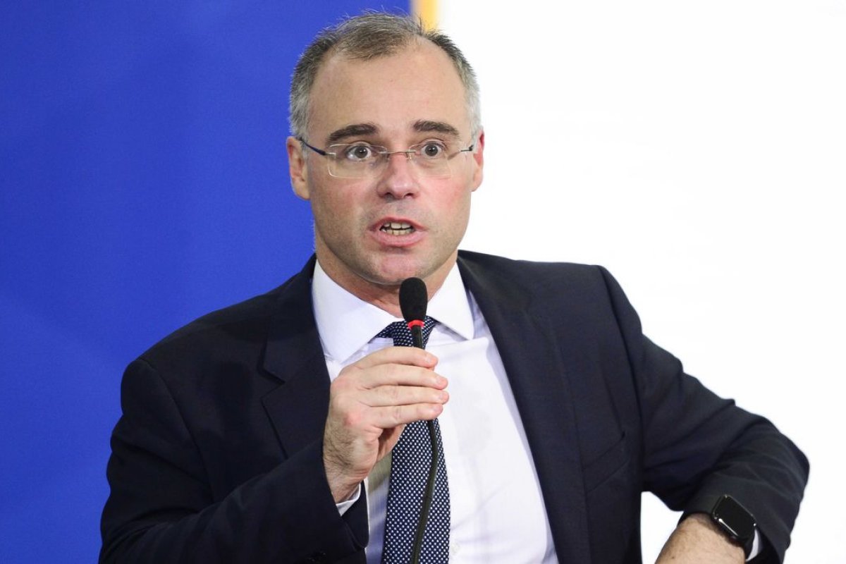 Mendonça estabelece prazo de 24h para governo se manifestar sobre acordo do ICMS