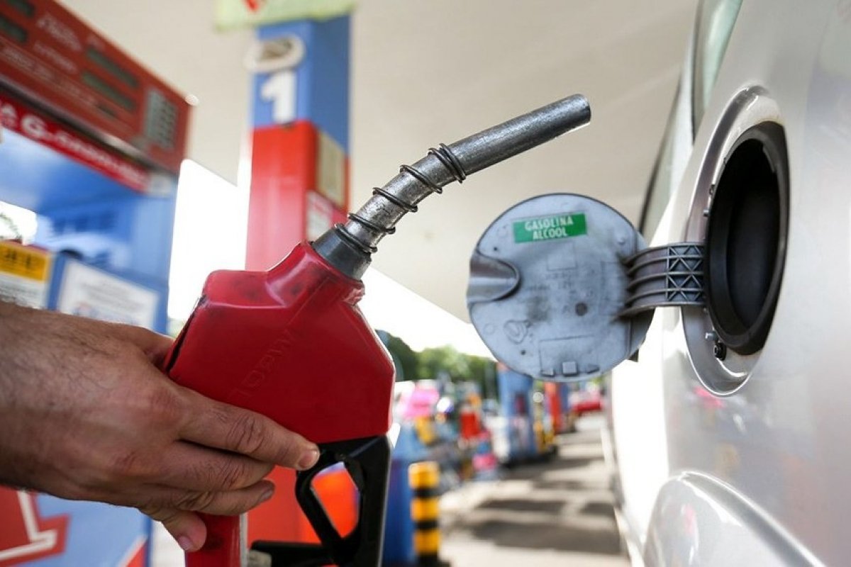 Representantes da Petrobras e do governo se reúnem hoje para discutir política de preços dos combustíveis
