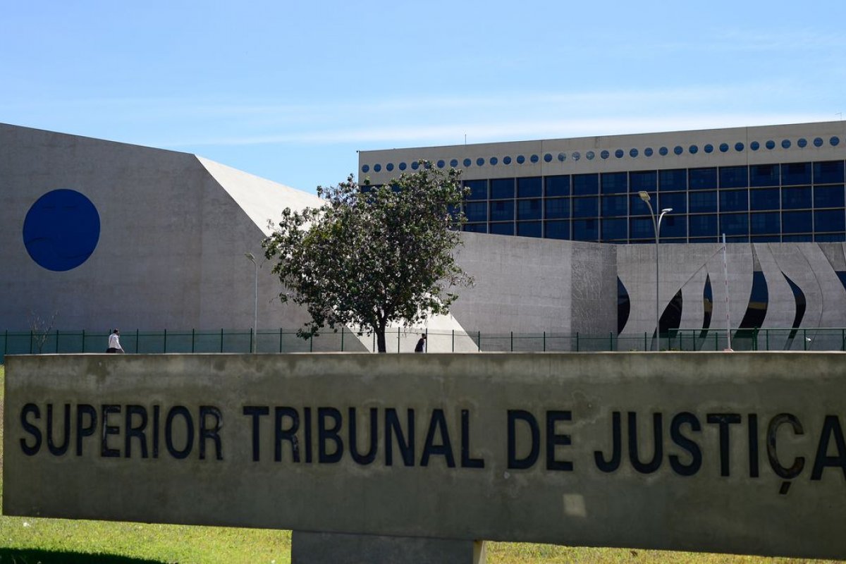 Seis ministros do STJ contraem covid e adotam home office 