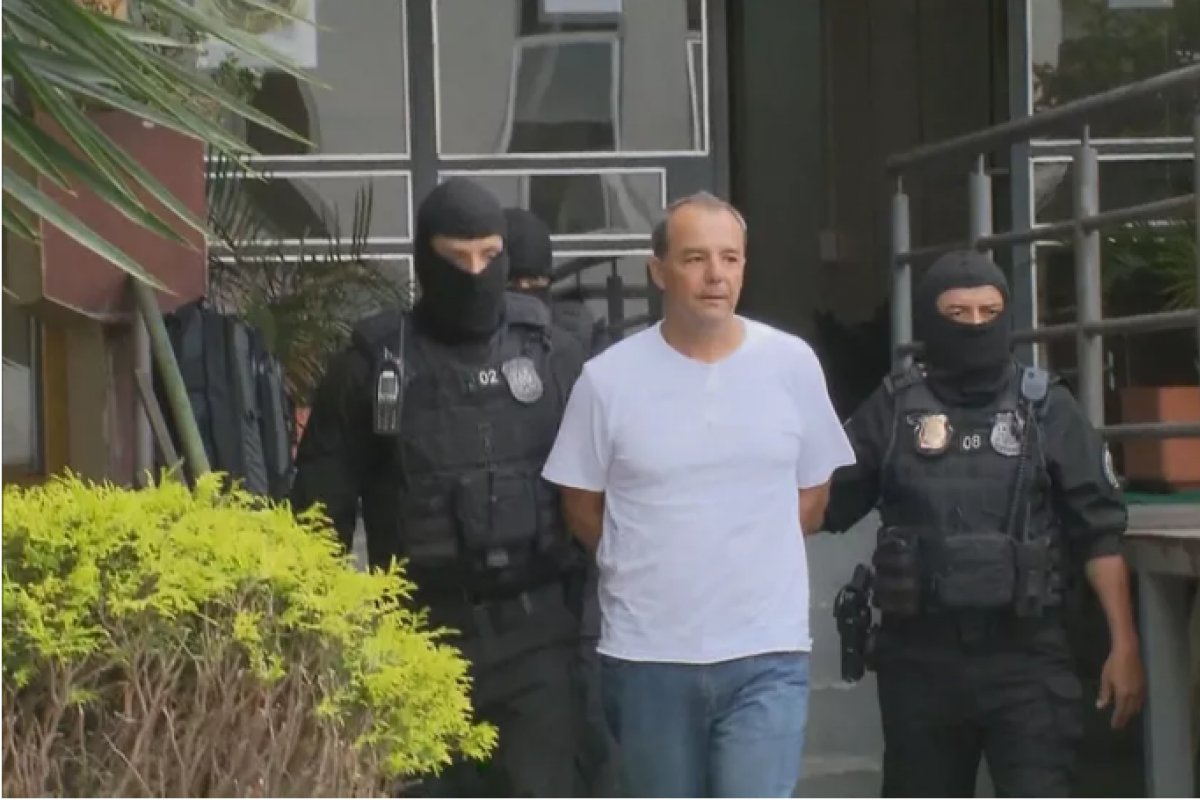 Sérgio Cabral muda de presídio pela terceira vez em um mês