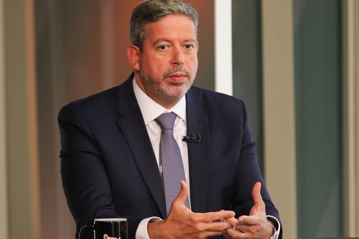 'Amiga dos lucros bilionários e inimiga do Brasil', diz Lira sobre Petrobras