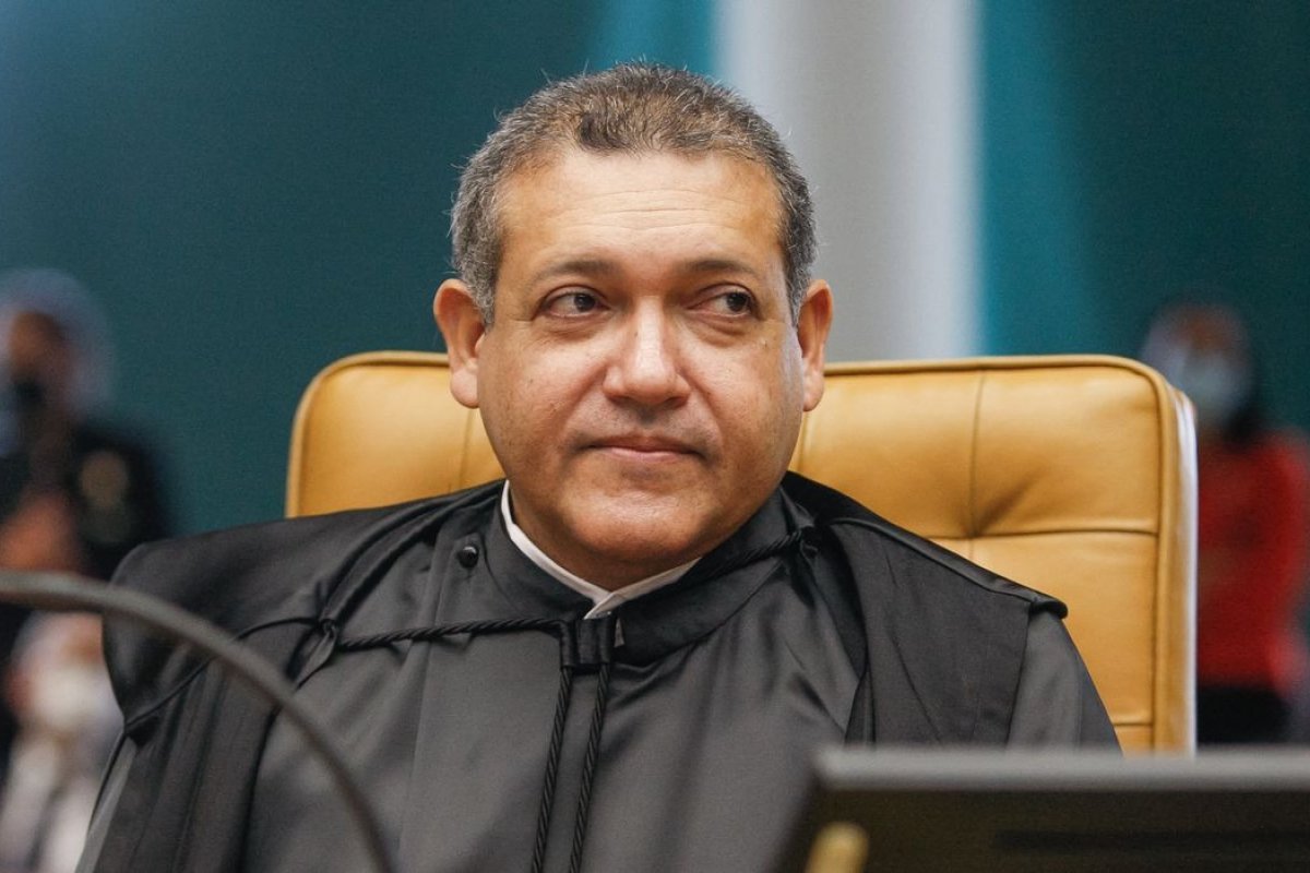 Nunes Marques vota para enviar denúncia sobre Roberto Jefferson à Justiça do DF