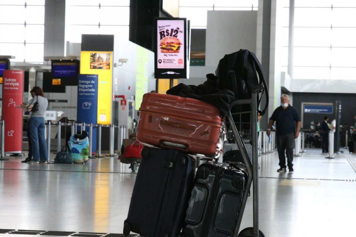 Passagens aéreas acumulam alta de 88% nos últimos doze meses