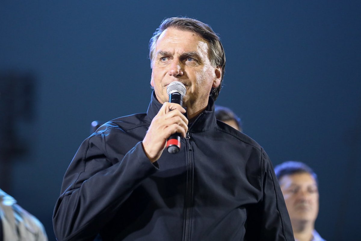 CPI da Petrobras é defendida por Bolsonaro e oposição