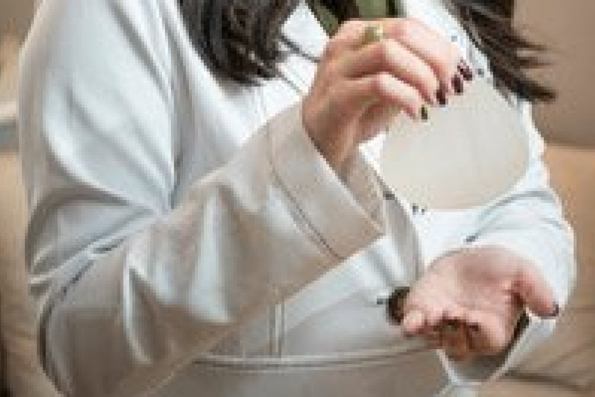 Saiba tudo sobre a cirurgia para a retirada da prótese de silicone dos seios!  