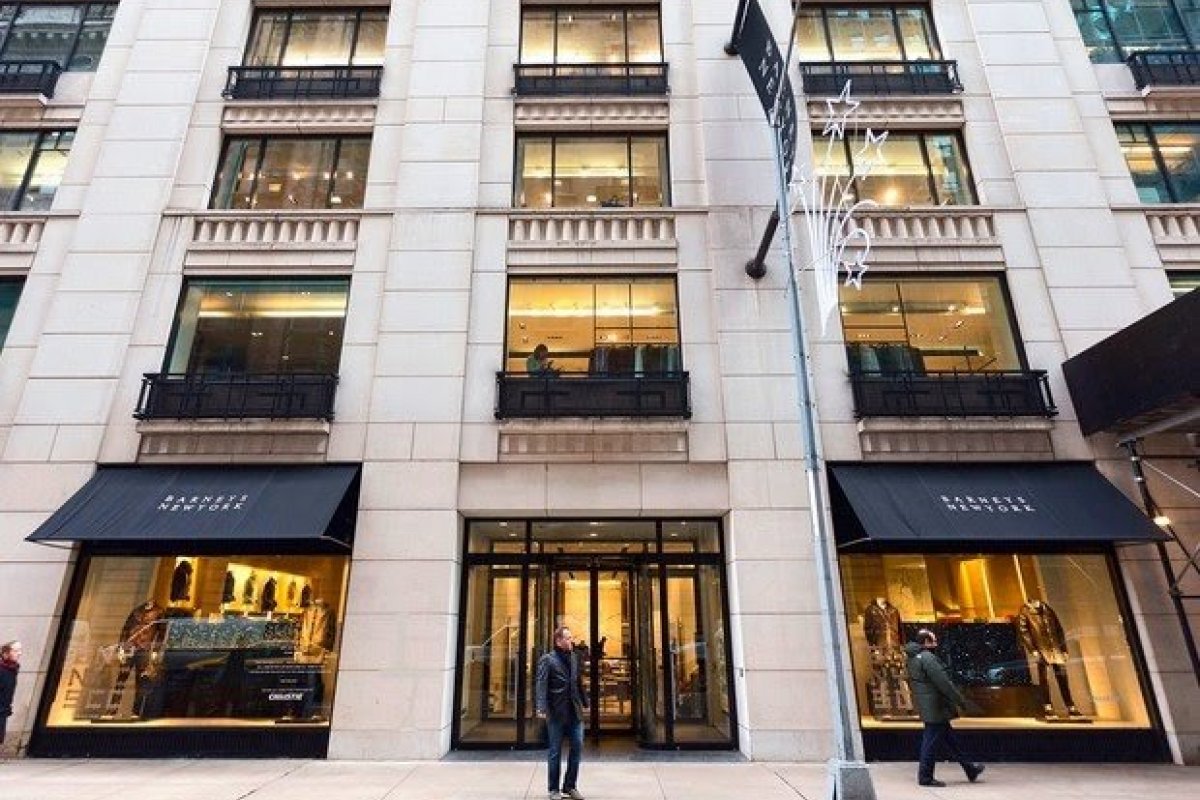 Após decretar falência, Barneys NY é  vendida