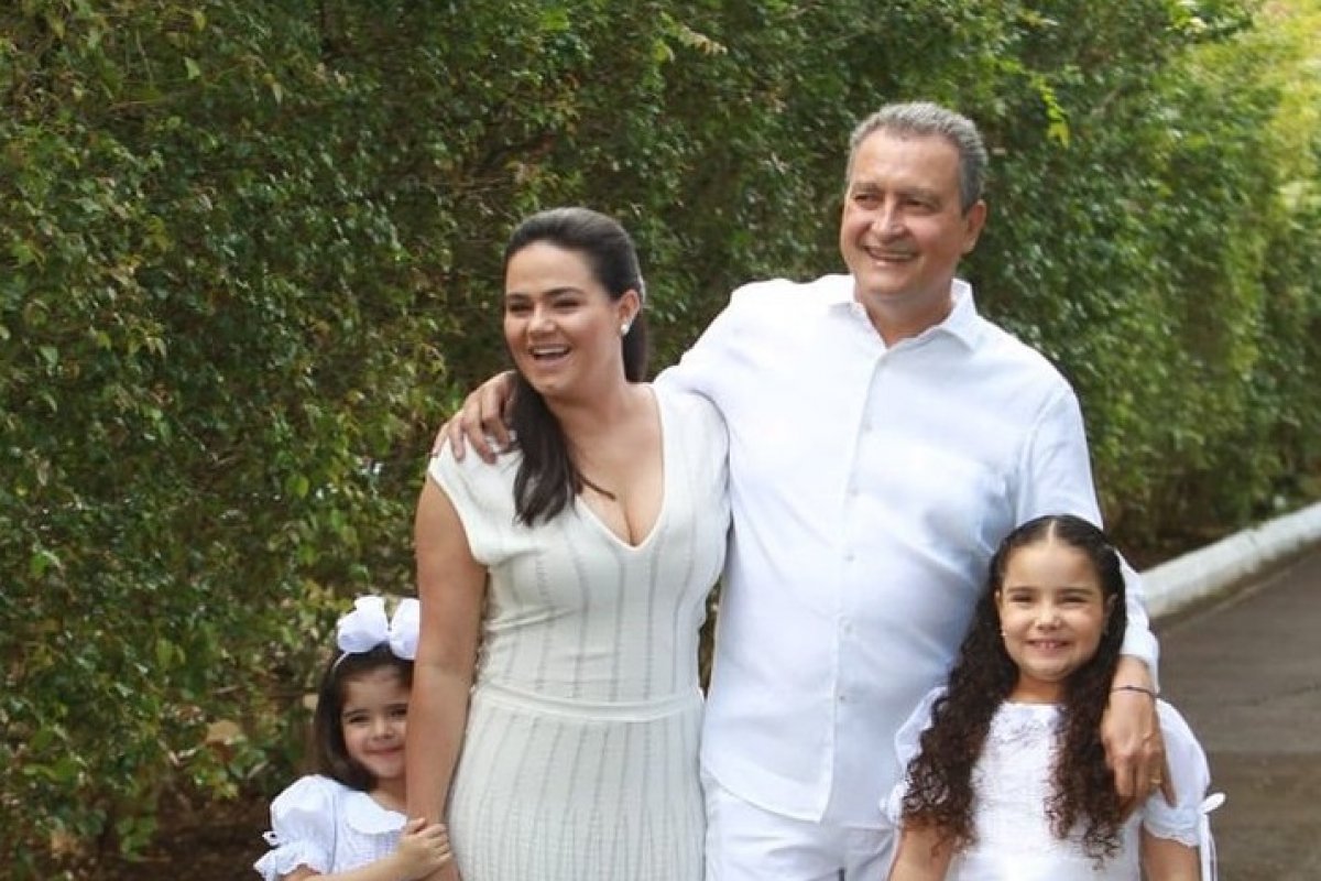 Rui Costa retira status de casado em perfil de rede social e sugere separação
