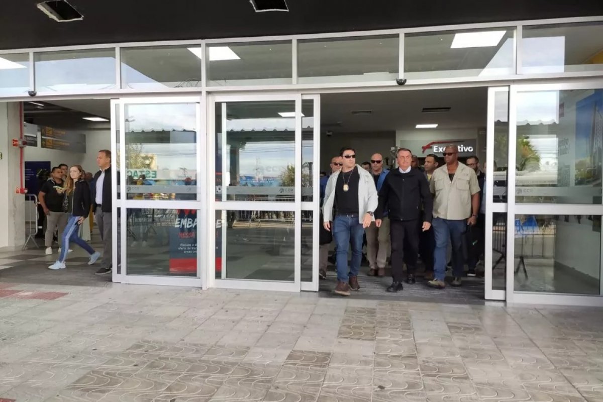  Em Santa Catarina, Jair Bolsonaro participa de evento religioso