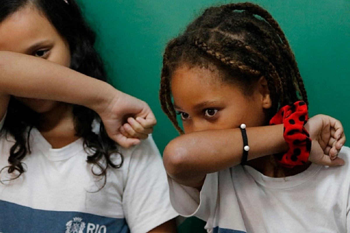 Duas crianças menores de 5 anos morreram a cada dia no Brasil vítimas de covid-19, desde o início da pandemia