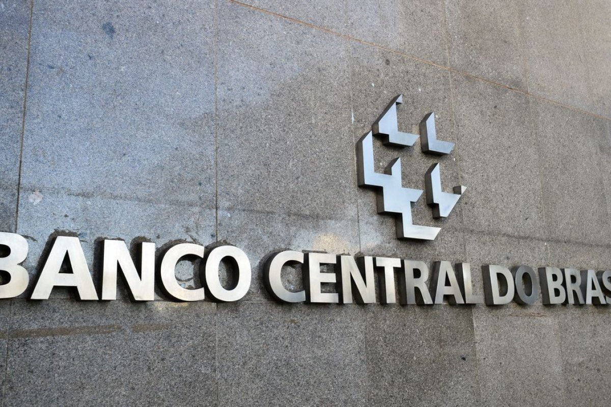 Inflação ultrapassará meta de teto em 2022, afirma Banco Central 