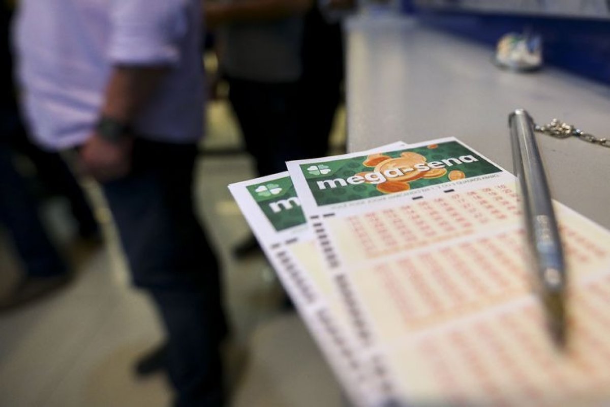 Mega-Sena acumula e prêmio sobe para R$ 43 milhões; veja