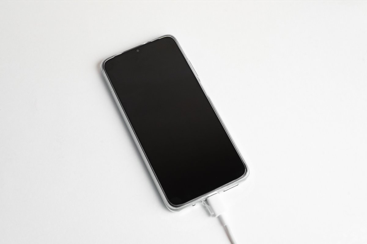 Governo federal quer padronizar carregadores de celulares