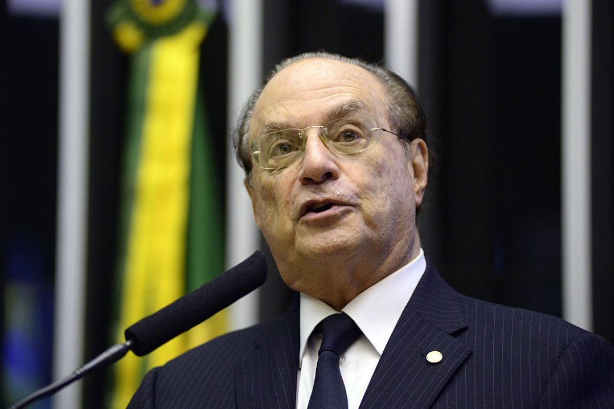Justiça determina que Maluf pague R$ 2,8 milhões por improbidade