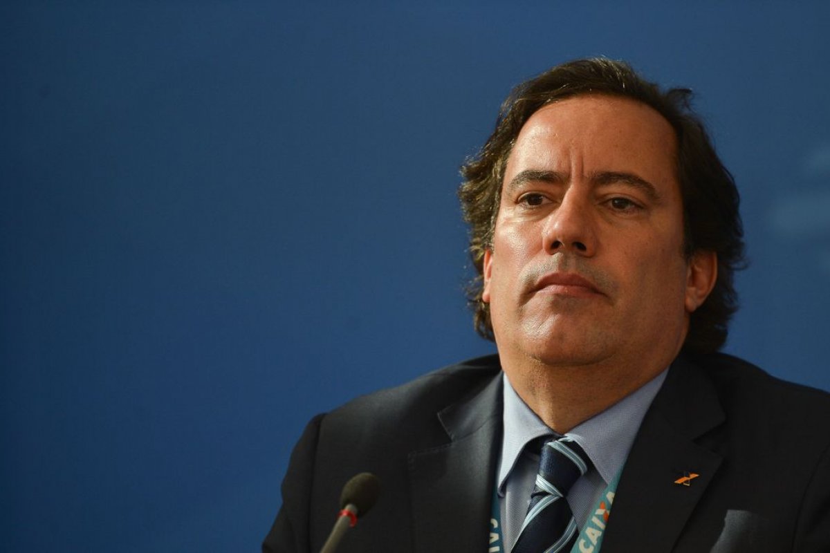 Ministério Público pede que TCU investigue acúmulo de cargos de Pedro Guimarães na Caixa 