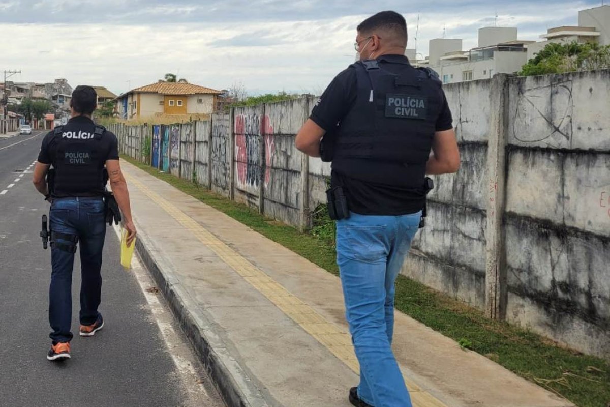 Homem é preso após ameaçar e incendiar casa de ex-companheira 