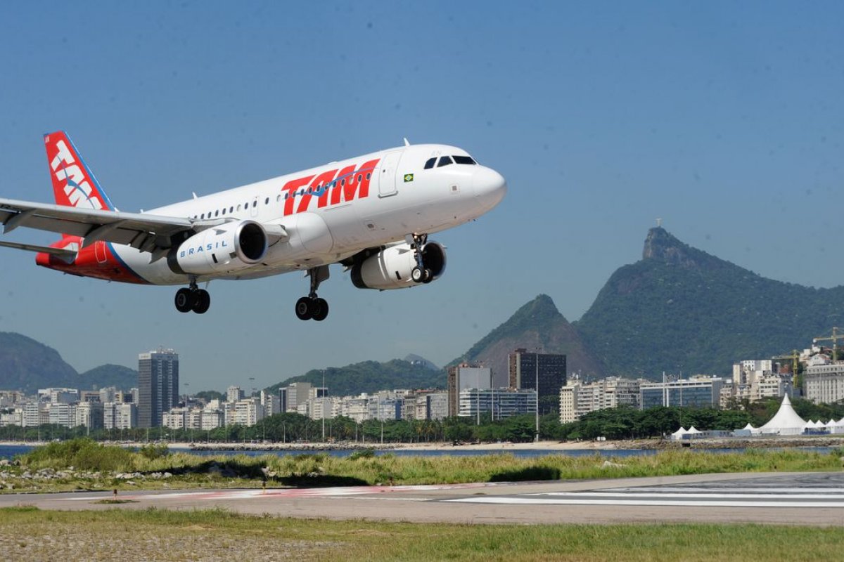 Petrobras anuncia aumento de 3,9% em querosene de aviação