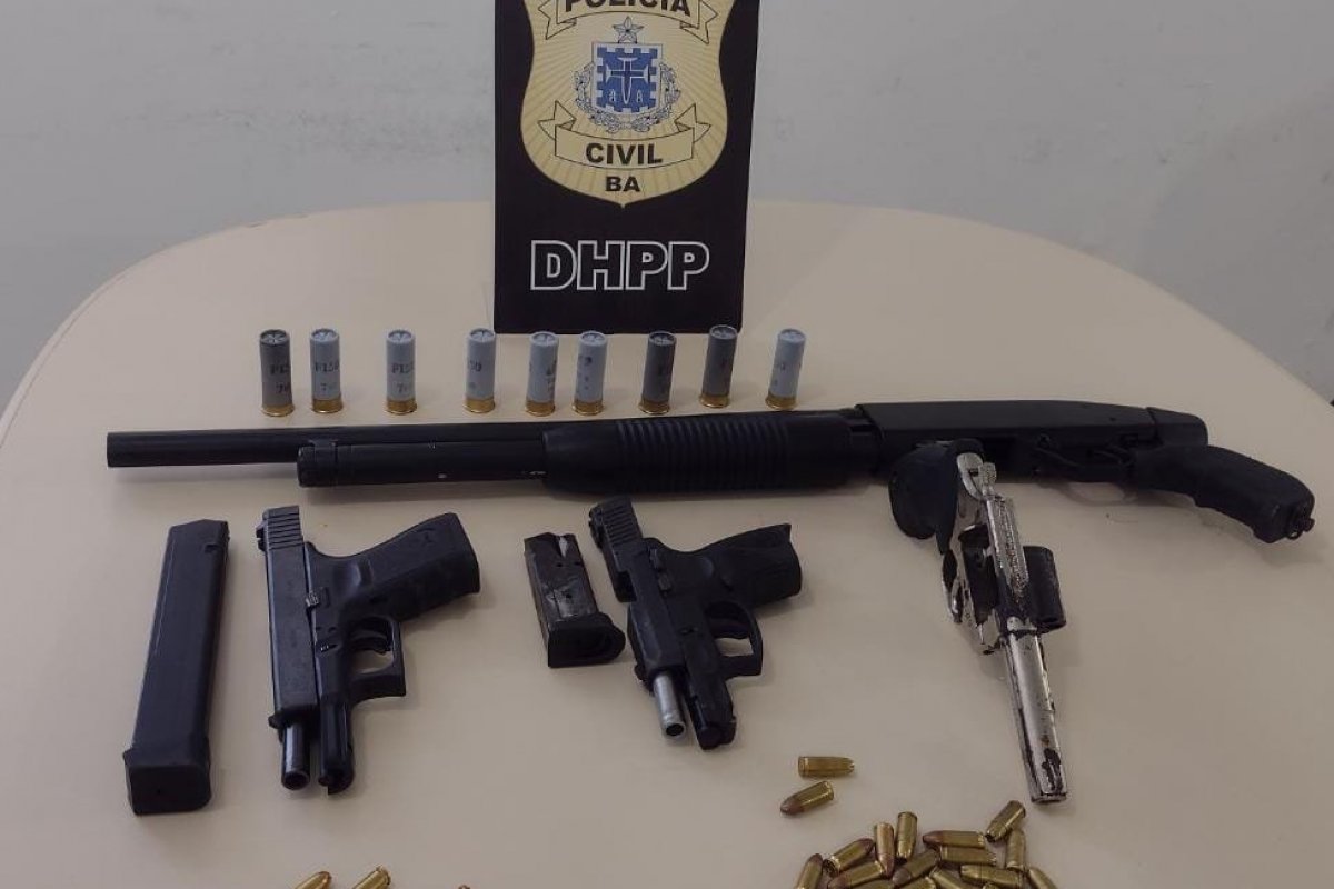 Homem é preso em flagrante com armas no bairro Caixa D’Água, em Salvador