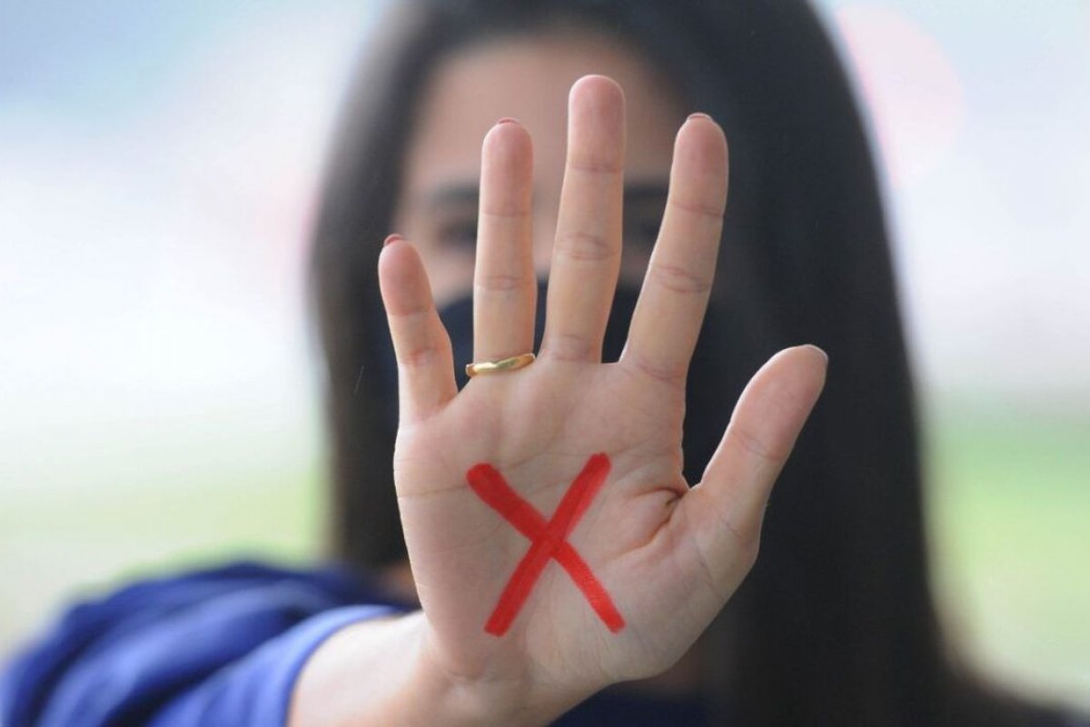 Senado aprova PL que proíbe tese de 'defesa da honra' em casos de feminicídio 