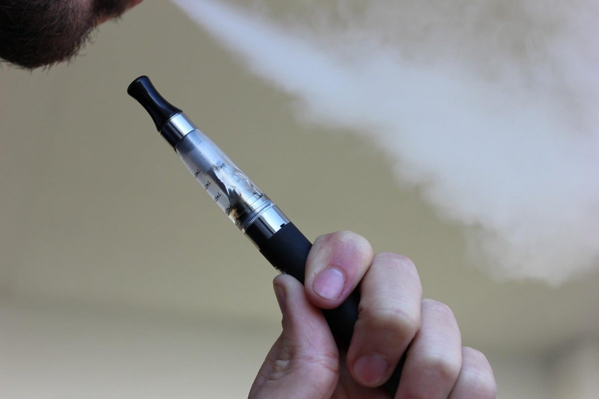 Cigarros eletrônicos: Anvisa mantém proibição à venda no Brasil