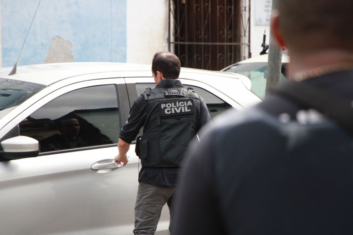 Homem é preso em flagrante após agredir ex-companheira em Salinas das Margaridas