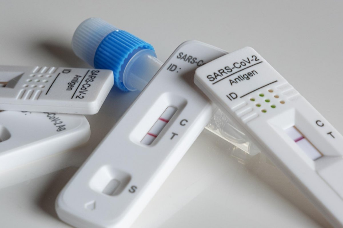 Ômicron: linhagens BA.4 e BA.5 avançam e favorecem reinfecção, diz Fiocruz