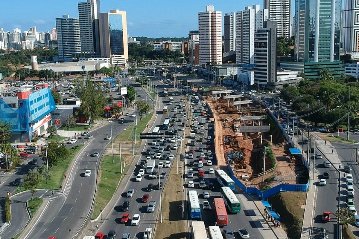 Salvador: trânsito da avenida ACM será bloqueado neste final de semana