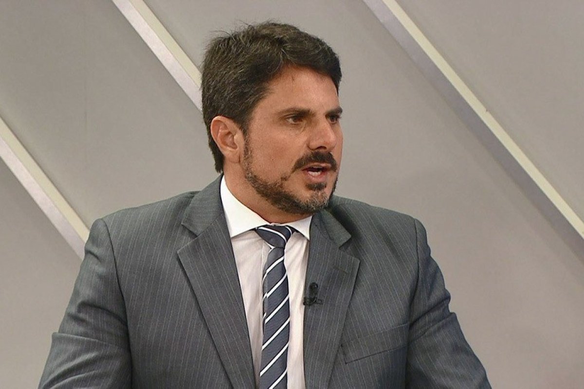 Relator da LDO retira trecho que obriga pagamento de emendas do 'orçamento secreto'