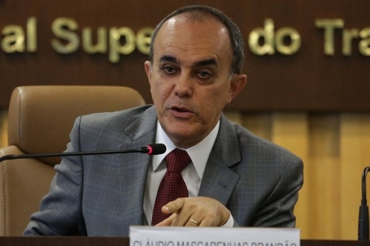 Ministro do TST participa dos 17 anos do  Núcleo Jurídico e de Cidadania de Piatã!  