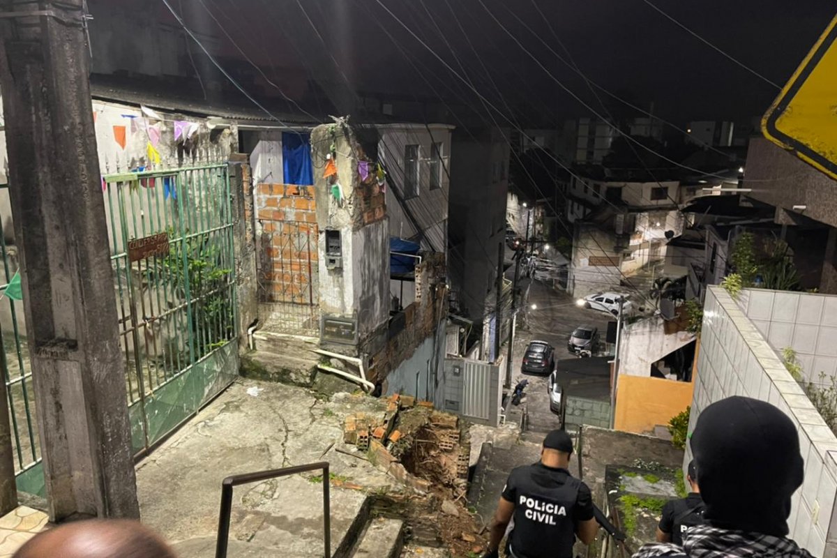 Depom cumpre oito mandados contra envolvidos em assaltos a estabelecimentos comerciais em Salvador