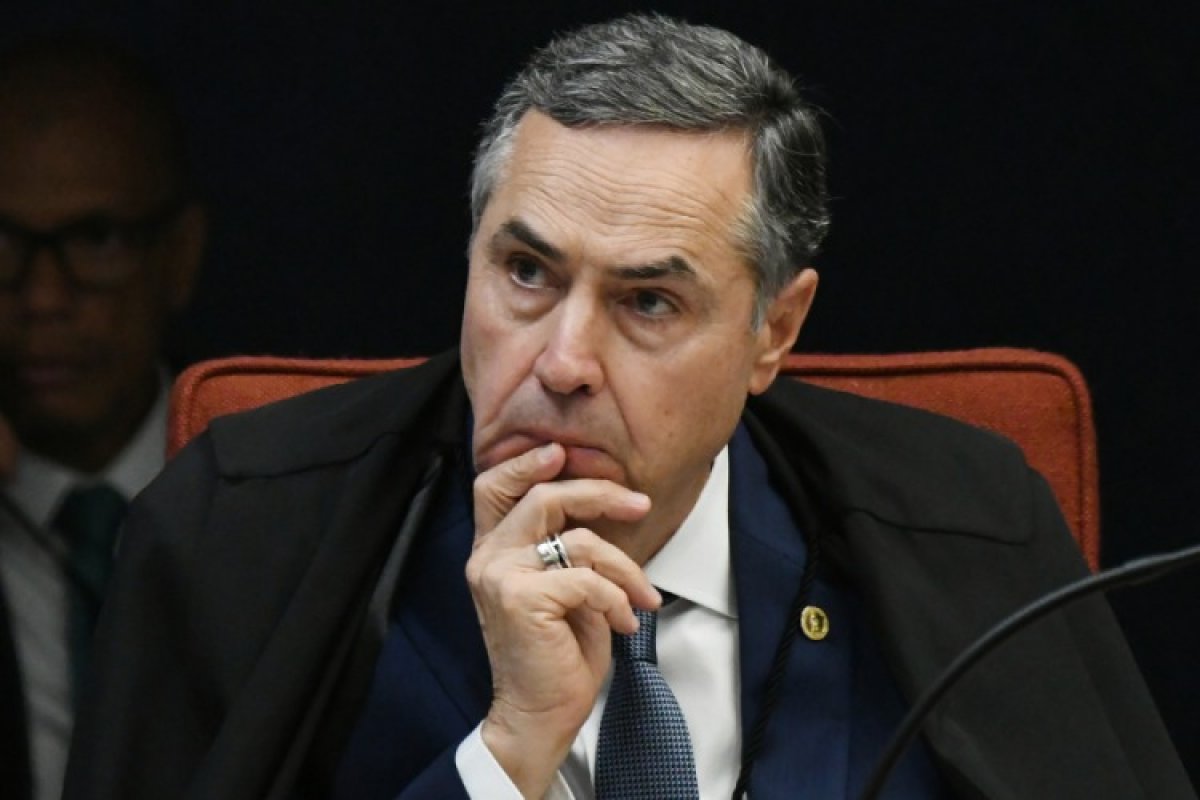 Barroso rebate acusação de Bolsonaro sobre palestra nos Estados Unidos
