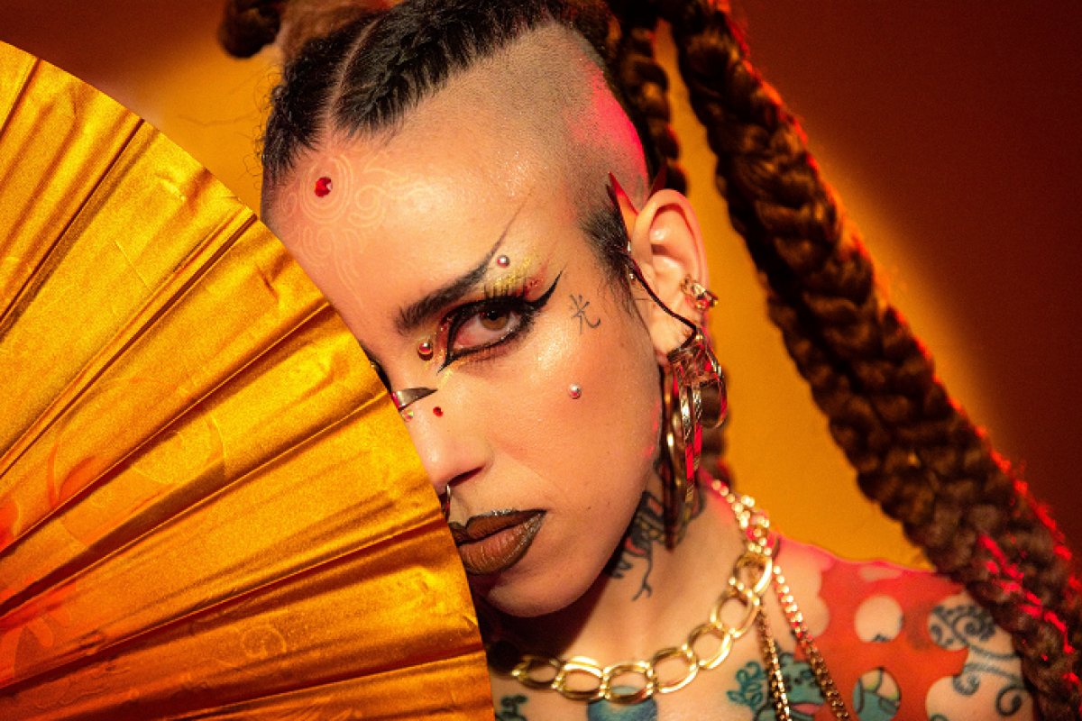 Luisa e os Alquimistas lança single "Guapetona" anunciando o novo álbum!  