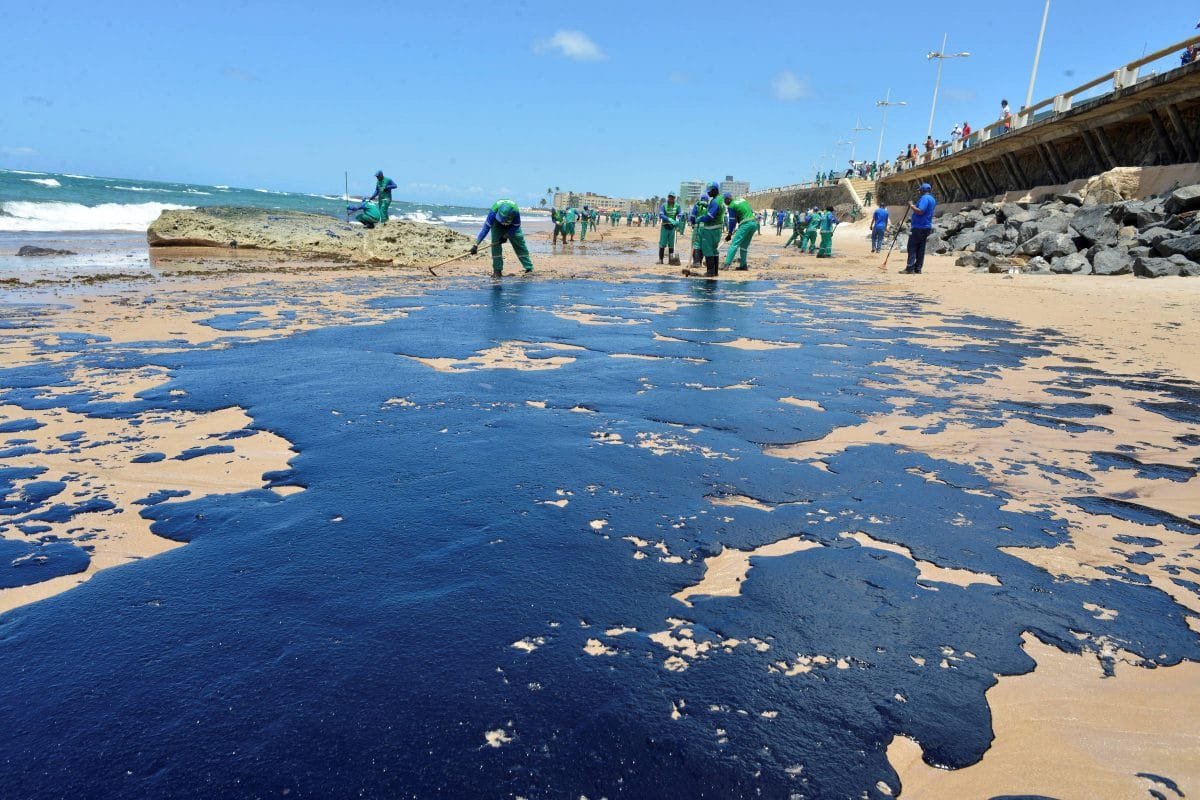 Pescadores e marisqueiras afetados pelo óleo serão cadastrados no Bahia Pesca
