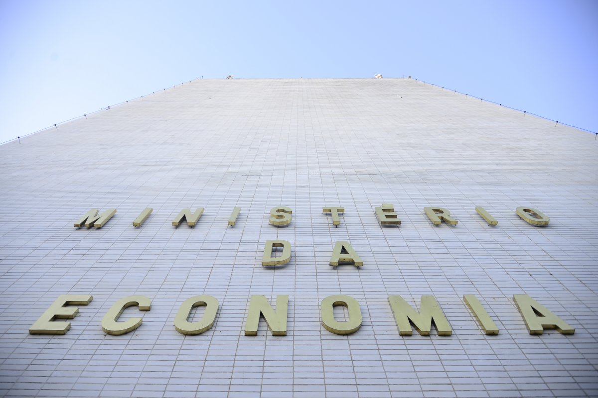 Governo Federal bloqueia R$ 6,7 bilhões do Orçamento deste ano