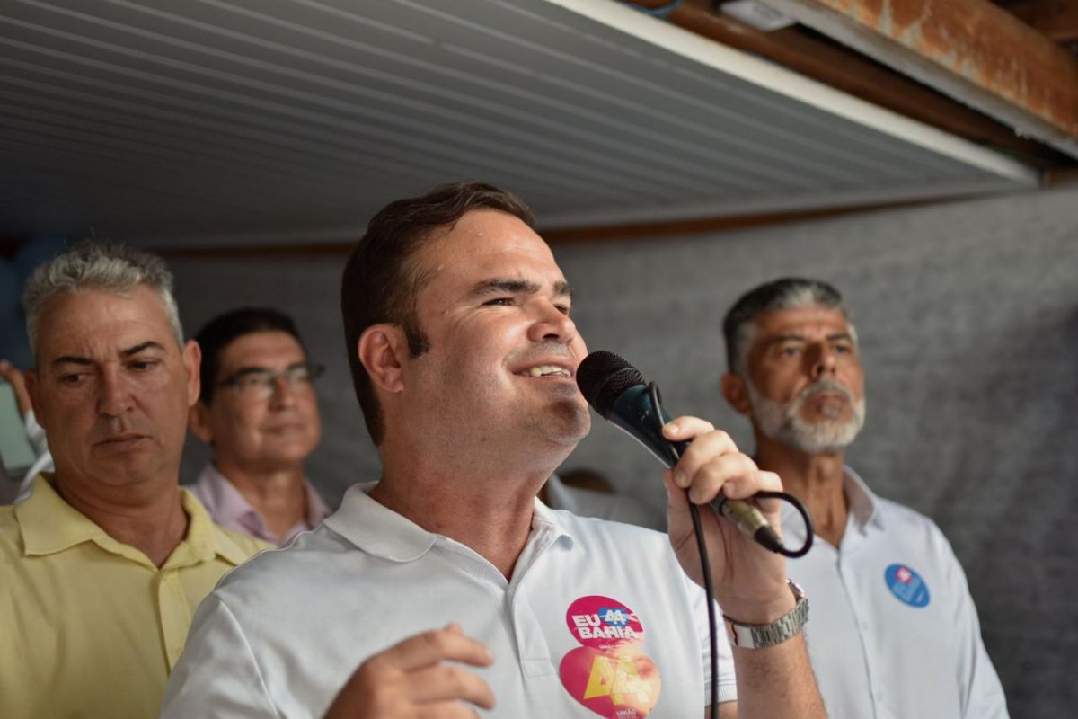 ‘Estou pronto para defender a Bahia’, diz Cacá Leão