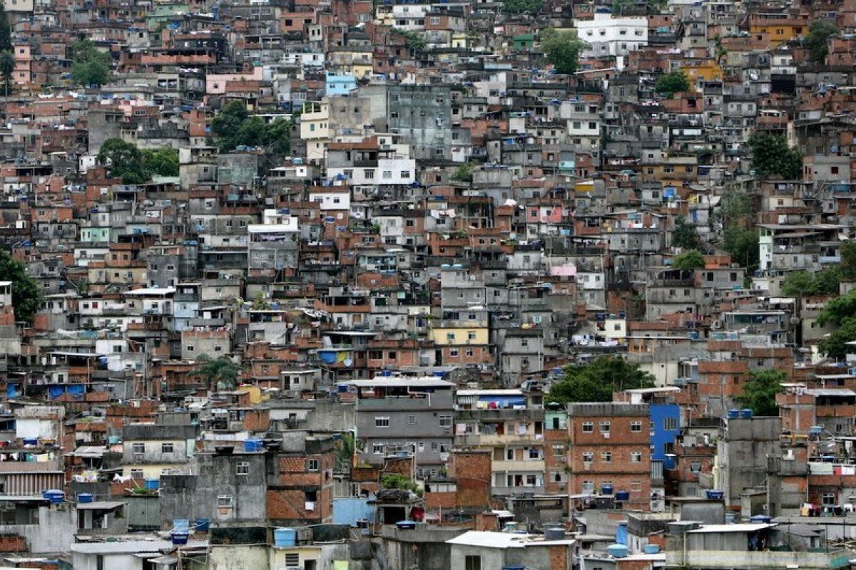 Covid-19 agrava pobreza no Brasil e gera desafios para população vulnerável