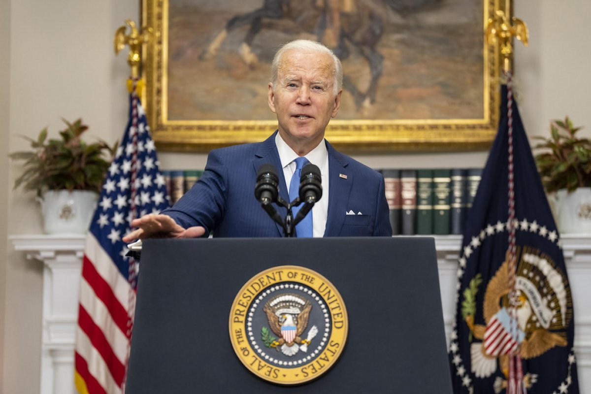 Saúde de Biden segue melhorando, diz Casa Branca