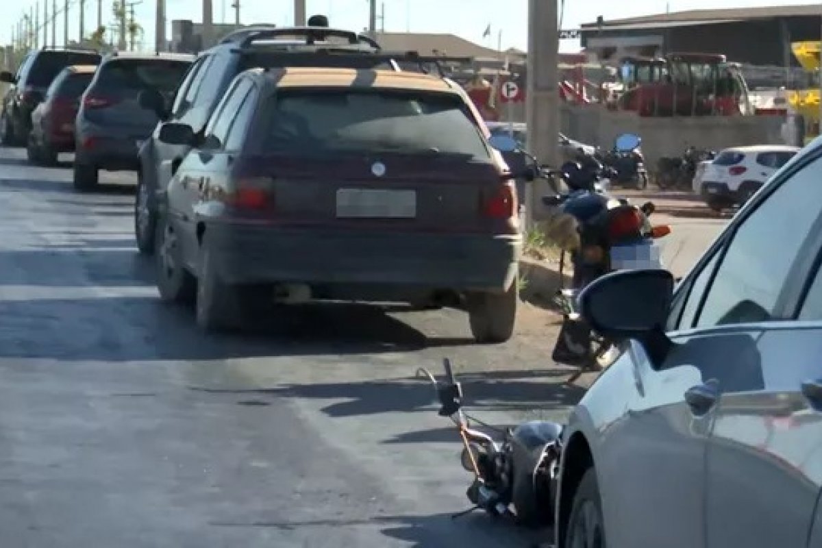 Motociclista morre após colidir contra poste na BR-020